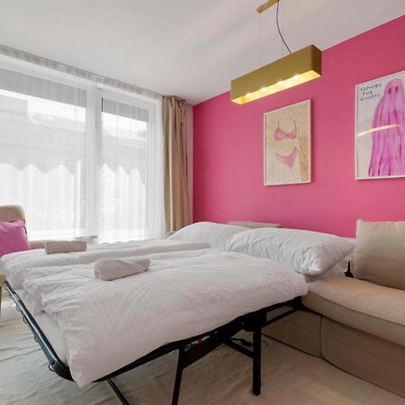 Appartamento Lam Pink - Jacuzzi - Ac - Ps4 Bratislava Esterno foto
