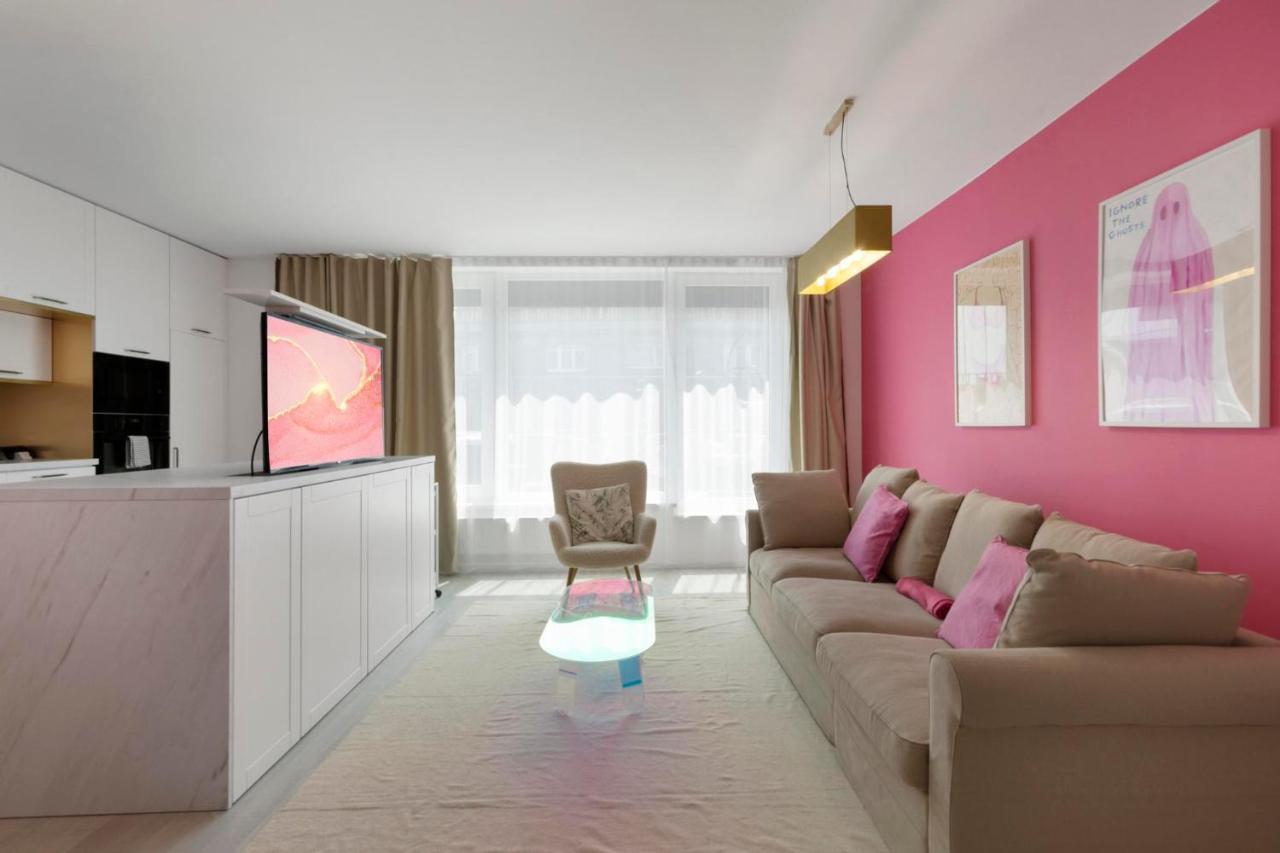 Appartamento Lam Pink - Jacuzzi - Ac - Ps4 Bratislava Esterno foto